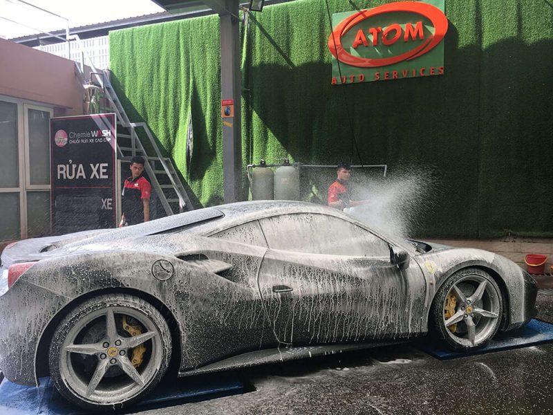 Rửa xe cao cấp – 1 trong những dịch vụ “gây nghiện” tại ATOM Auto