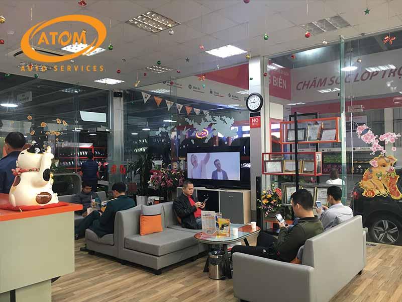 Phòng chờ 5 sao với đầy đủ tiện nghi của Atom Auto Services