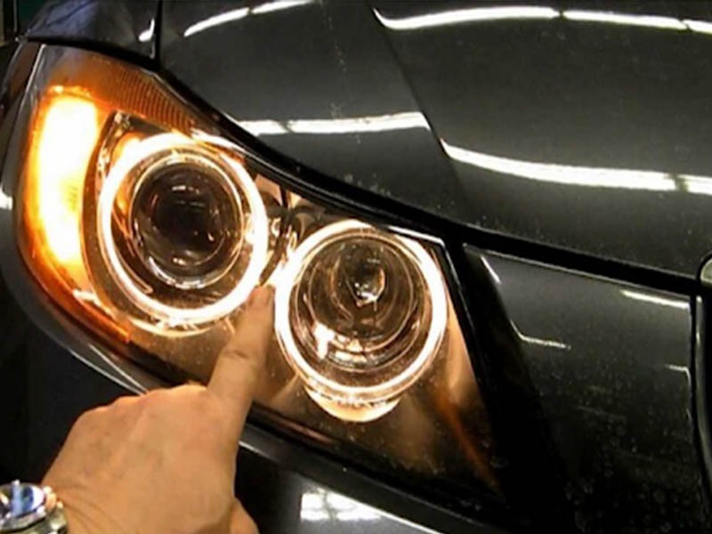 Khi đèn pha ô tô không sáng rõ, chập chờn thì có thể máy phát điện ô tô của bạn đã bị hỏng 