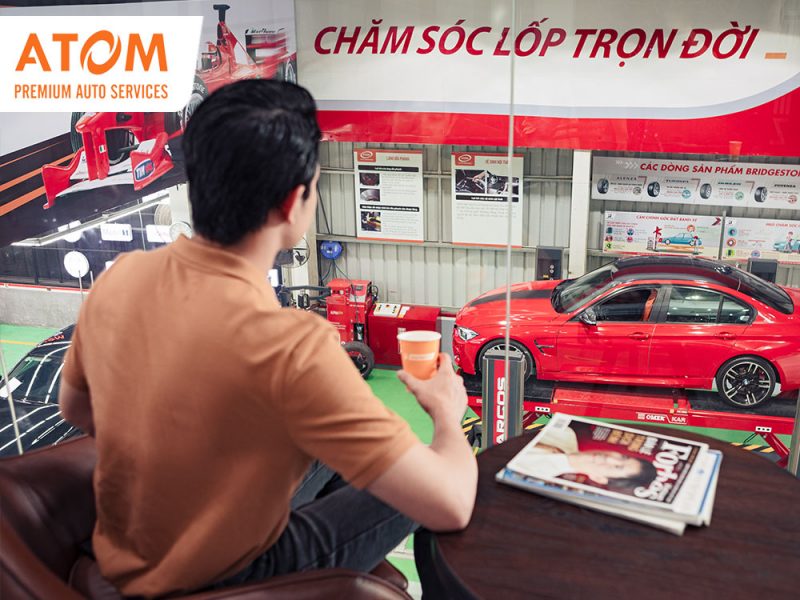 Khu phòng chờ đẳng cấp 5 sao tại Atom Premium Auto Services, giúp khách hàng luôn cảm thấy thoải mái, tiện nghi trong khi chờ đợi 