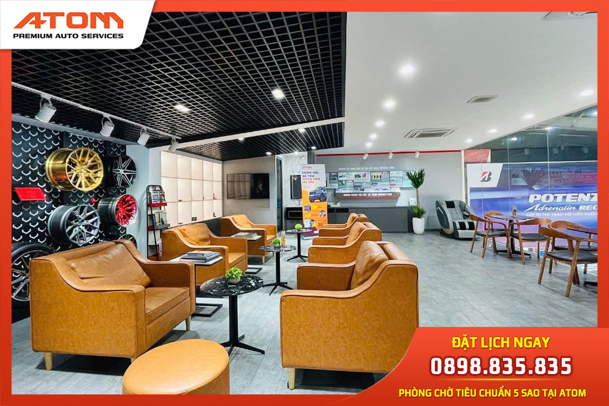  Khu phòng chờ đẳng cấp 5 sao của Atom Premium Auto Services giúp khách hàng tận hưởng những giây phút chờ đợi thoải mái, tiện nghi